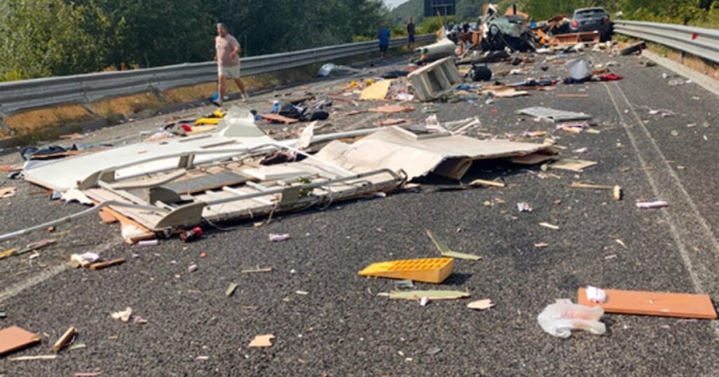Collision mortelle sur la nationale entre Rieti et Terni : 6 morts et 30 blessés