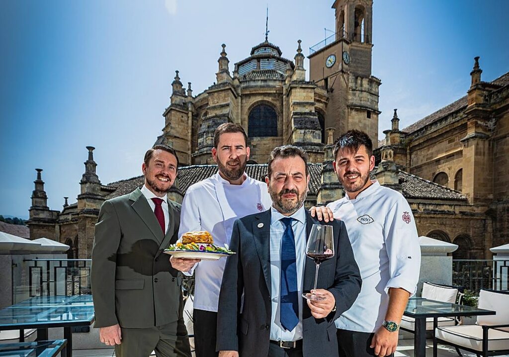 Zima et Gran Hotel Claridge : luxe inégalé à Granada avec des vues à couper le souffle