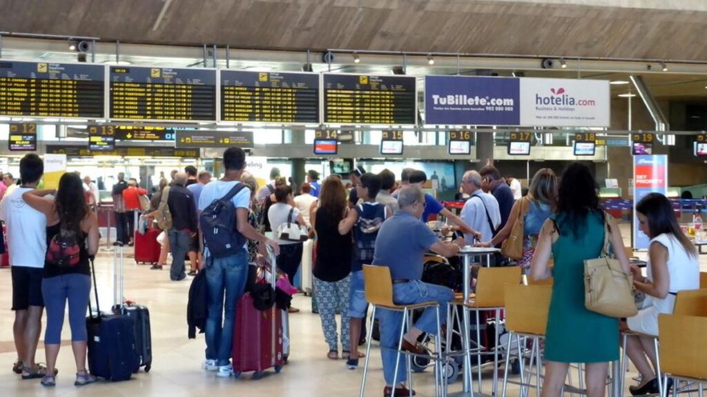 Aéroports canariens : 1.302 vols pour le retour des vacances d'été ce dimanche