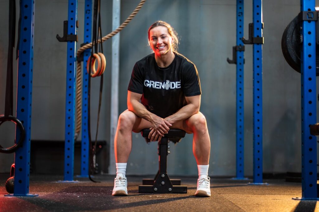 Aimee Cringle, couronnée la femme la plus en forme au monde : découvrez son parcours exceptionnel !