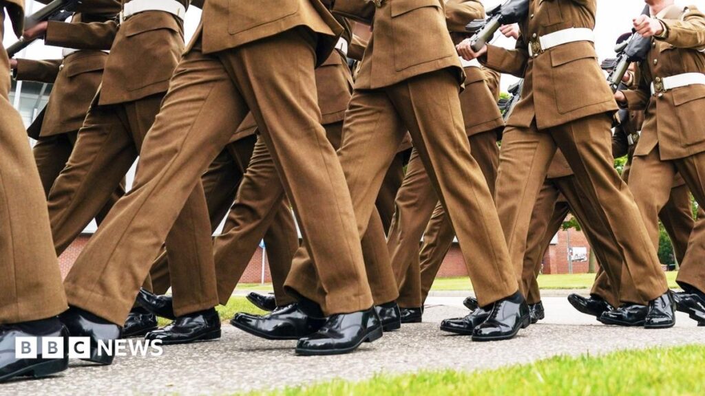 Appels à une enquête sur les abus et viols à l'école militaire