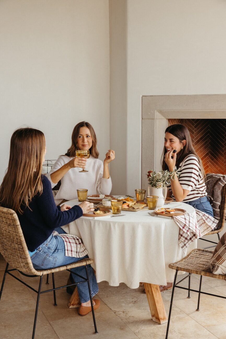 Dîner entre amis cet automne