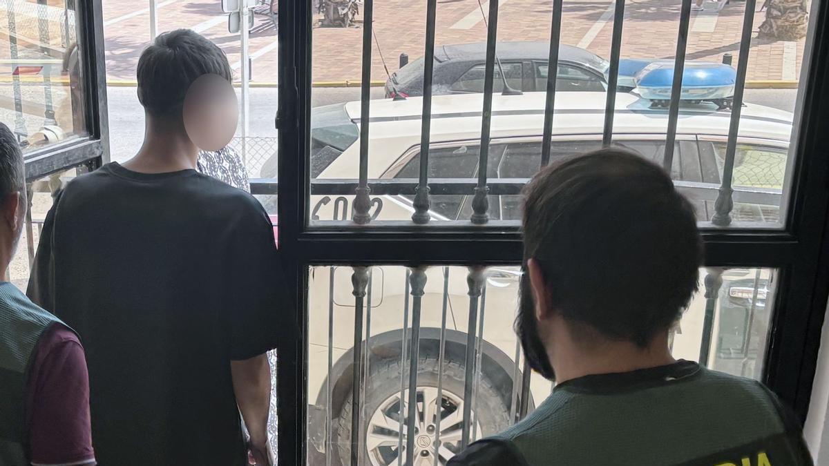 Combat à La Azohía : Libérez le militaire qui a blessé un policier !