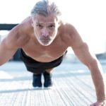 Construire du muscle cet été en plein air : la puissance de l'entraînement au poids du corps