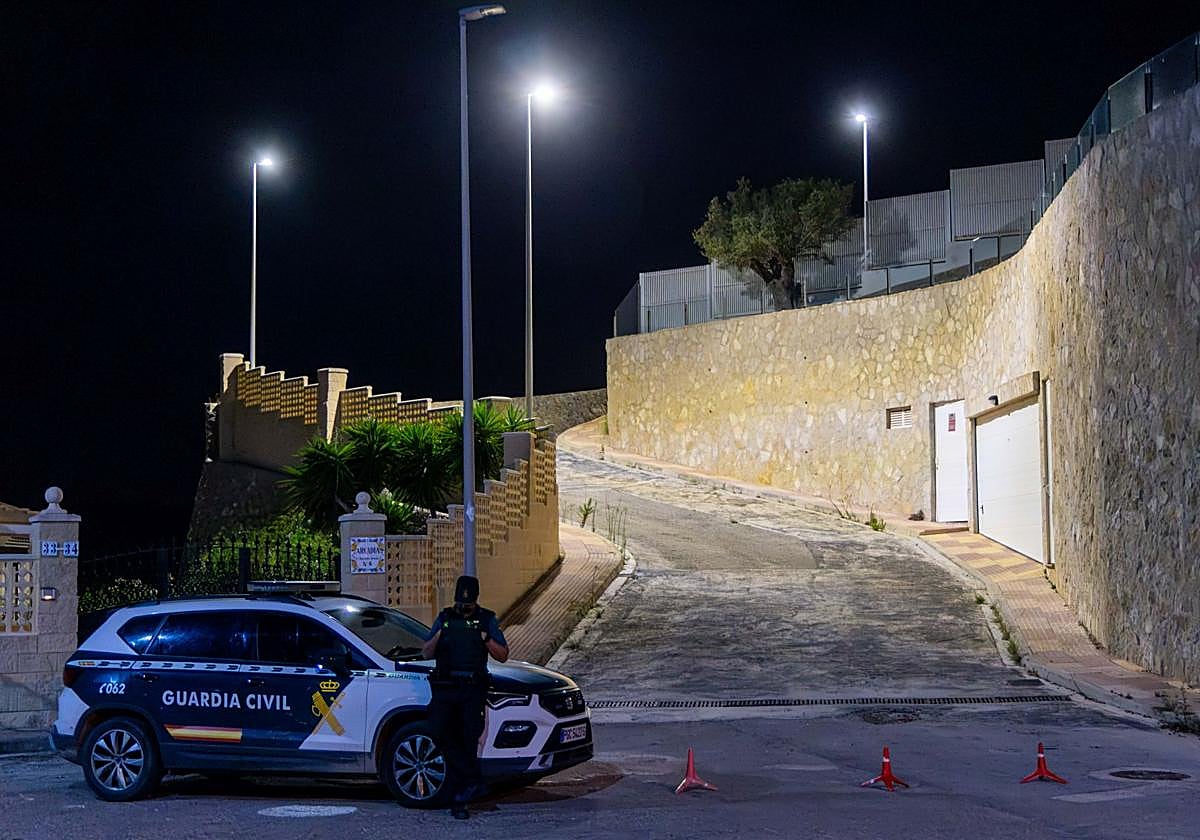 Découverte macabre à Cullera : un couple irlandais retrouvé mort dans une résidences