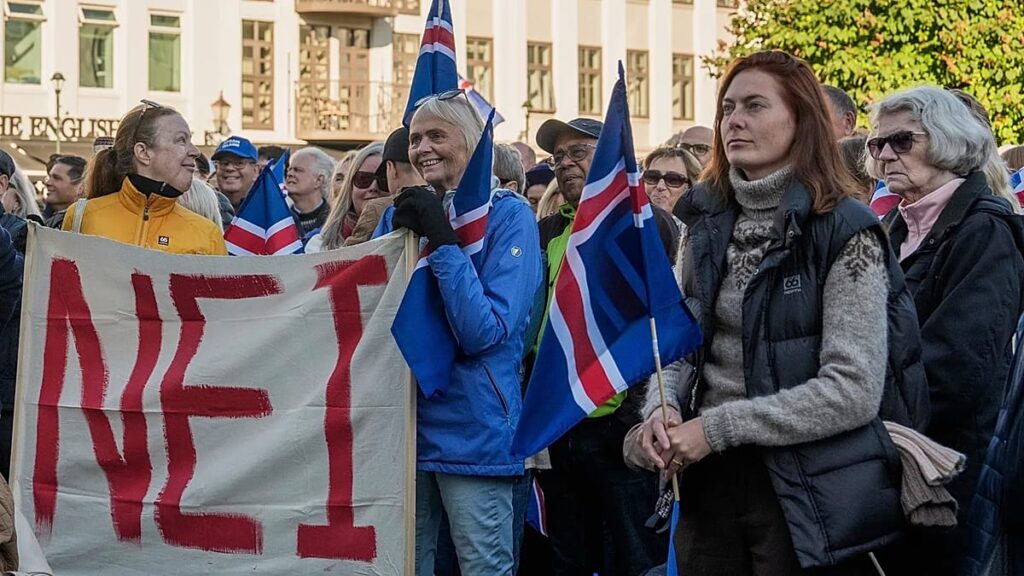 Ile de glace : l'Islande dit 'Non' à la réouverture des discussions d'adhésion à l'UE !