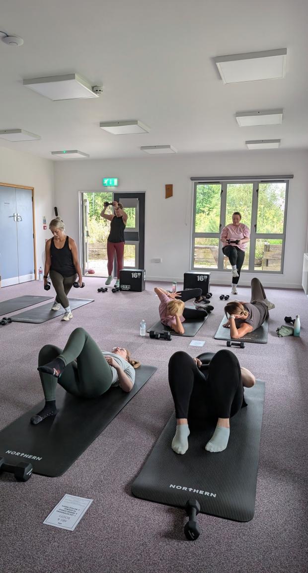 Femmes participant aux cours de fitness de Rise
