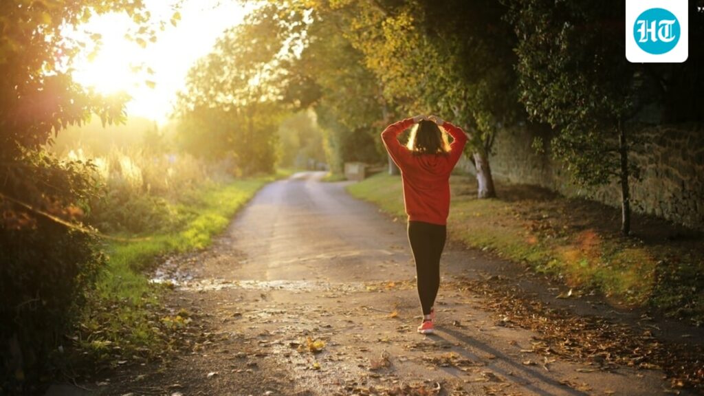Marche : L'activité sous-estimée qui ne nécessite pas de salle de sport !