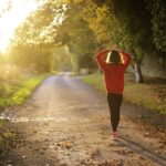 Marche : L'activité sous-estimée qui ne nécessite pas de salle de sport !