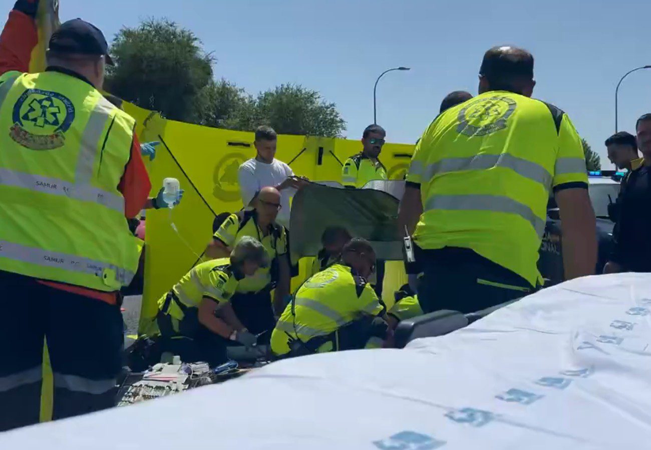 Moto accidentée sur la M-40 : chute et collision mortelle