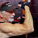 Papier-mâché Papi, 88 ans, devient une star de TikTok !