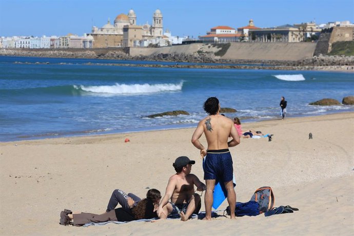 Archivo - Les plages andalouses. À Cádiz, le 29 mars 2026.