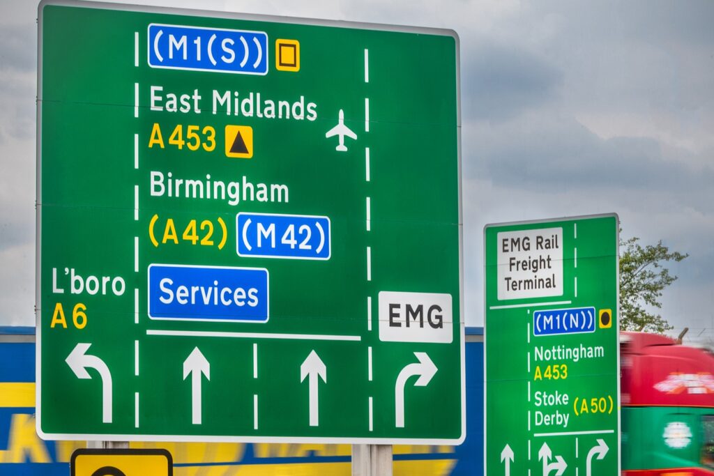 Trafic à Nottinghamshire : Retards, fermetures de routes et infos pour le 4 août