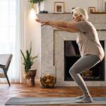 Trois exercices essentiels pour aider les seniors à se relever seuls