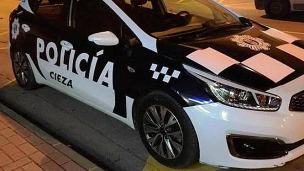 Un homme armé d'un énorme couteau sème la panique à Cieza