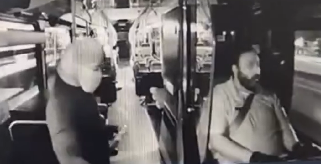 Vidéo saisissante : Attaque d'un conducteur de bus WMATA