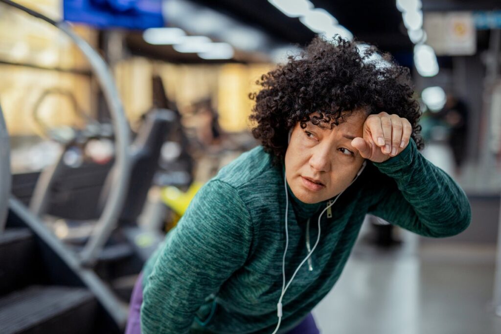 Pas besoin de salle : Pourquoi les « collations de mouvement » sont essentielles pour rester en forme et en santé