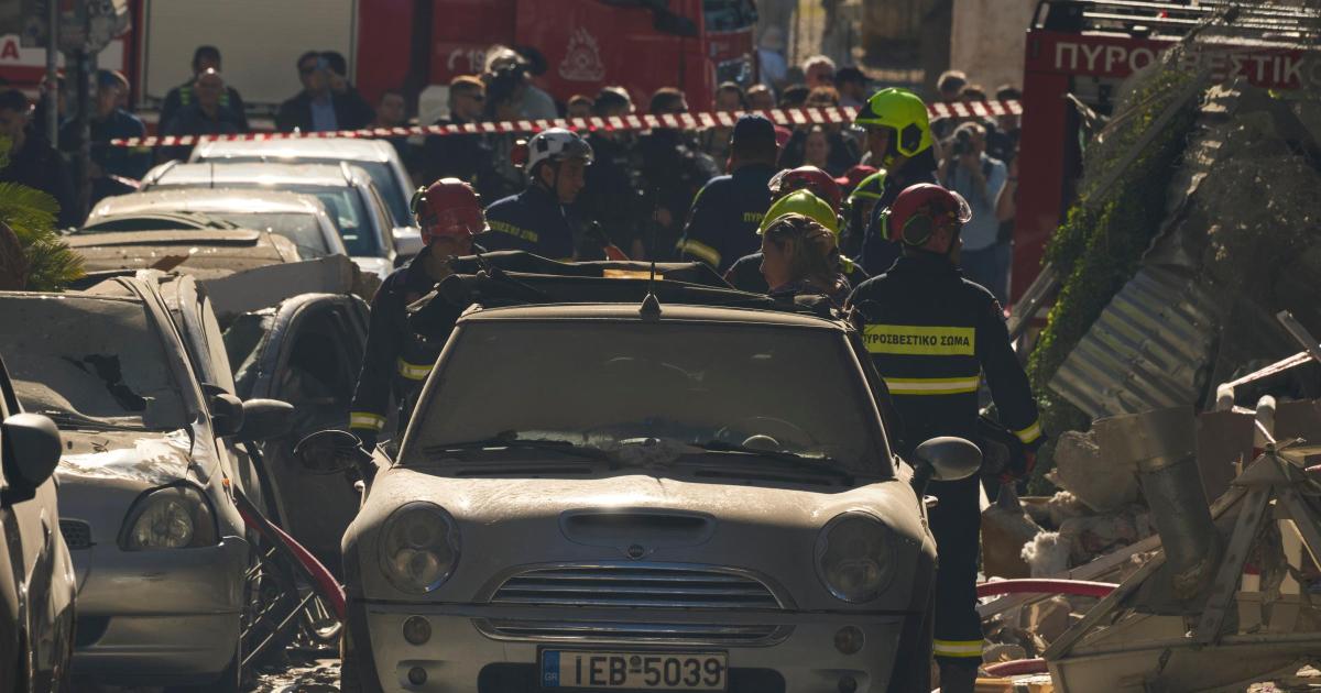 Explosion fait s'effondrer un bâtiment près de l'Acropole