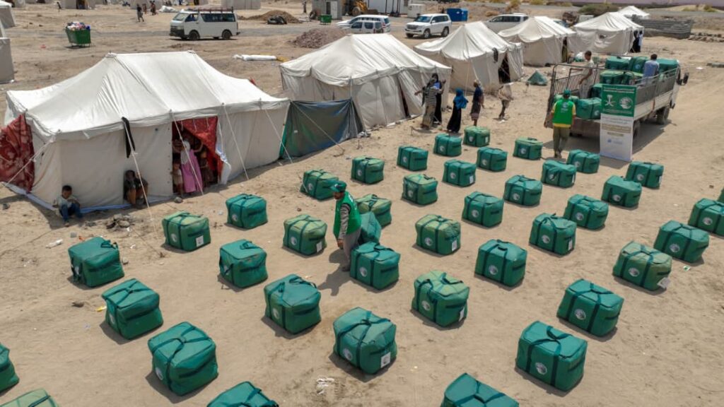 Aide humanitaire du Centre Salman pour les déplacés des récentes crises au Yémen