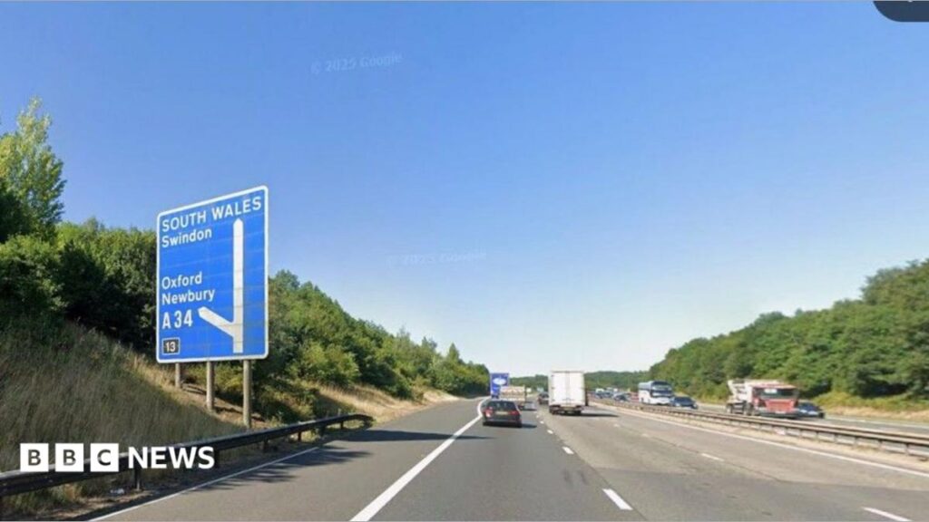 Camion perd sa charge : embouteillages sur la M4 entre Chieveley et Hungerford