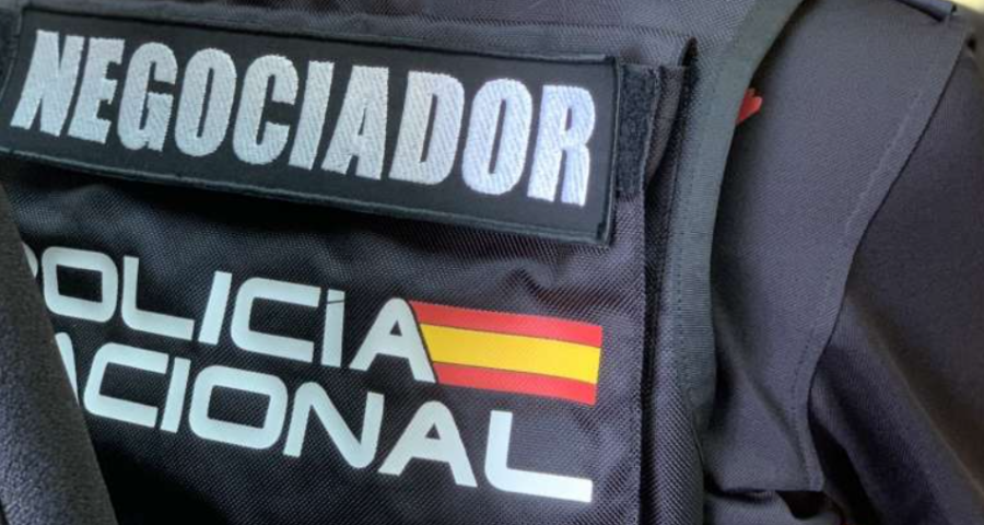 Intervention héroïque : un homme sauvé de la chute depuis un hôtel à Puerto de la Cruz