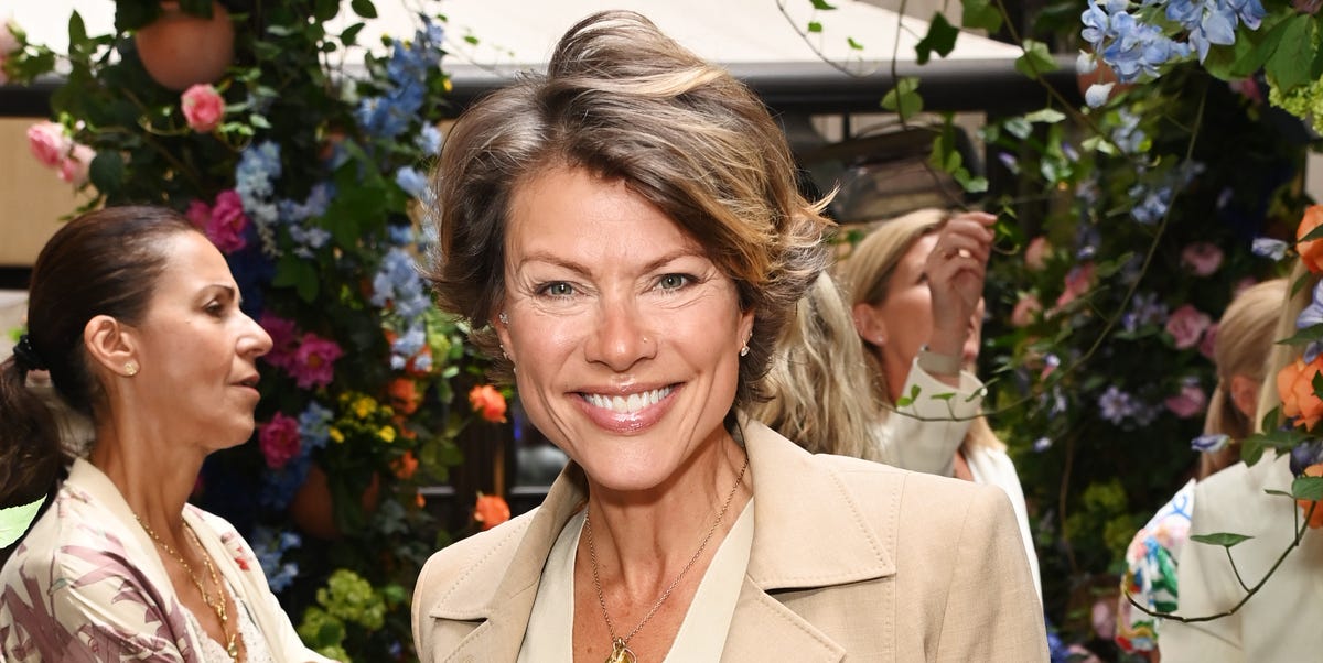 Kate Silverton, 56 ans, a perdu 12 kg en rebondissant : découvrez son entraînement simple pour maigrir !