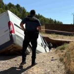 Un effondrement de terrain engloutit une camionnette de livraison au cœur d'un village de Navarre