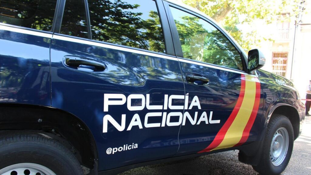 Un homme attaque quatre policiers venus l’arrêter après avoir violenté un octogénaire à Lorca