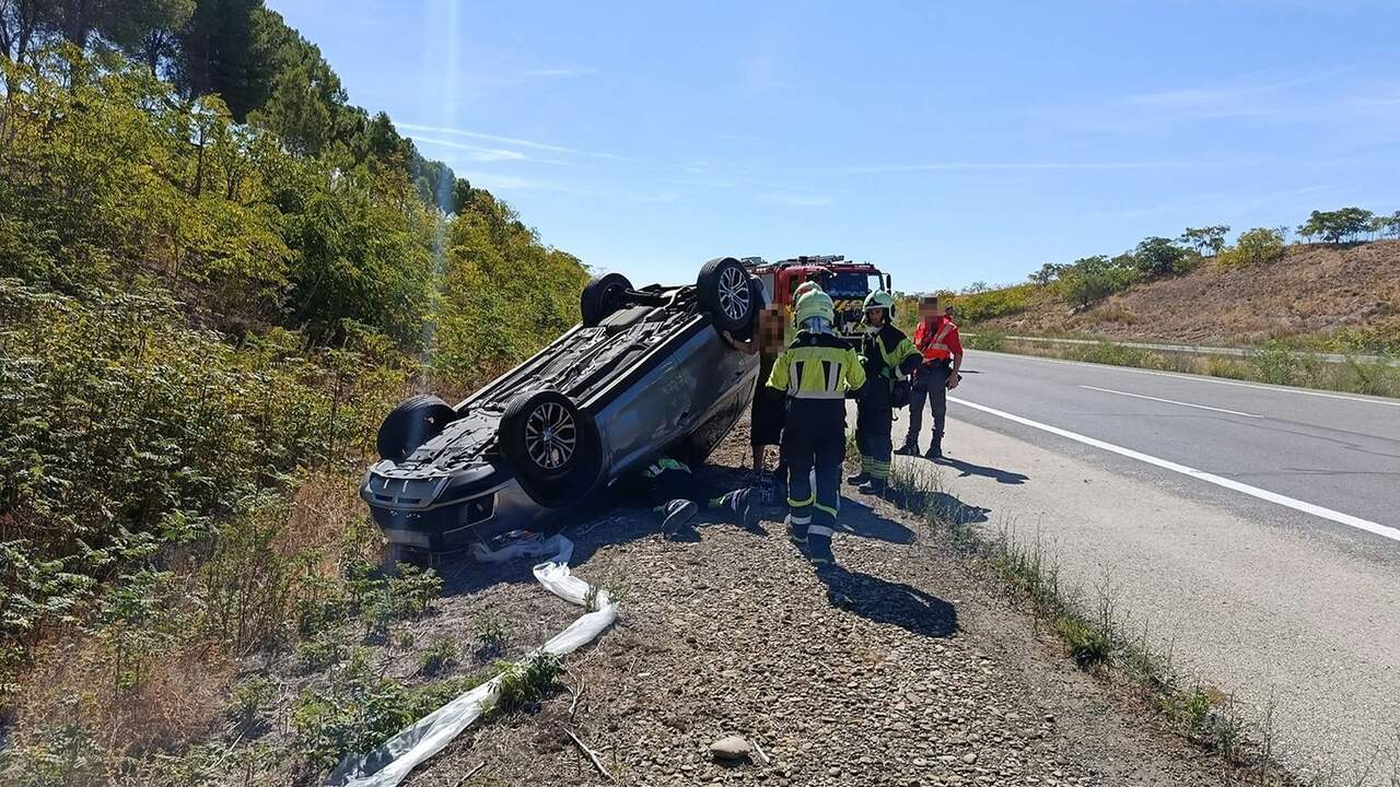Voiture hors de contrôle se renverse près de Peralta
