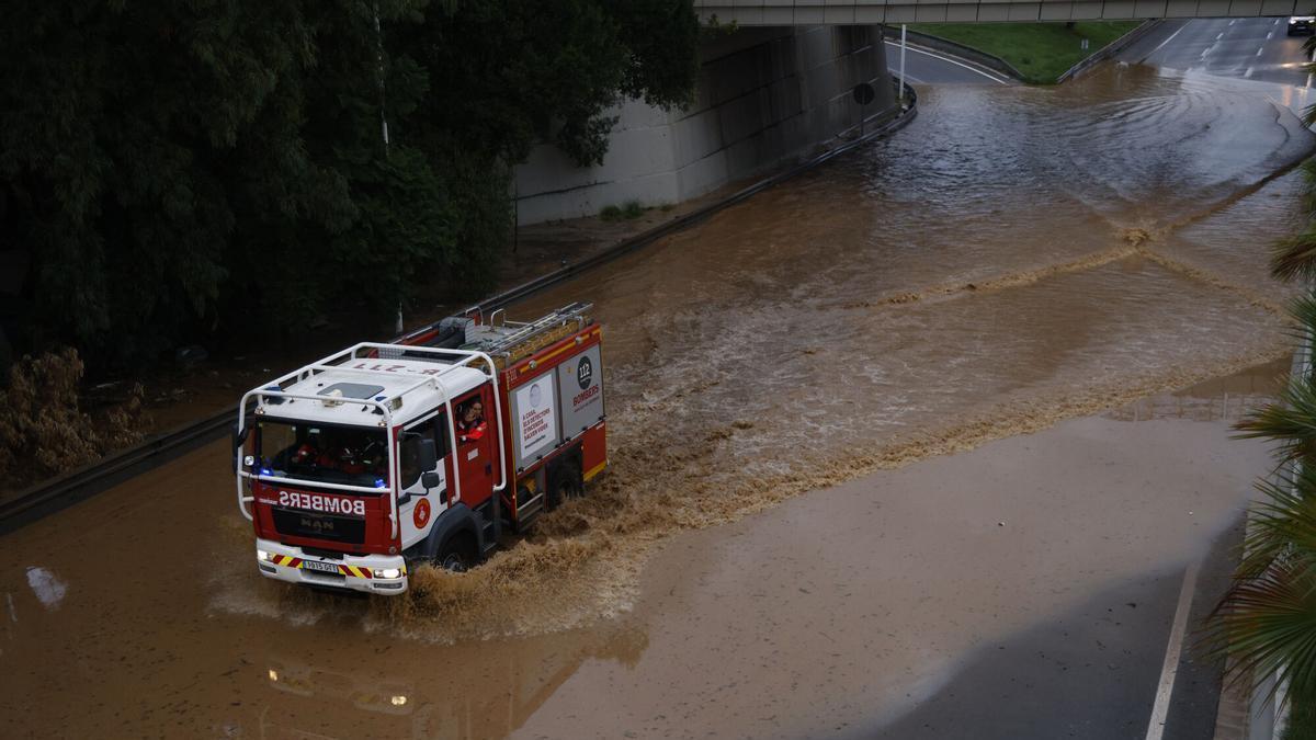 Bouchons à Barcelone : Trains, pluie et embouteillages