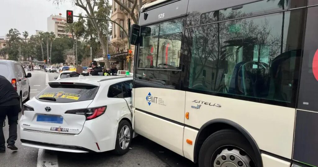 Cas rejeté contre le conducteur de l'EMT ayant percuté un taxi à Palma