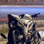 Choc nocturne : un motard de 49 ans perd la vie
