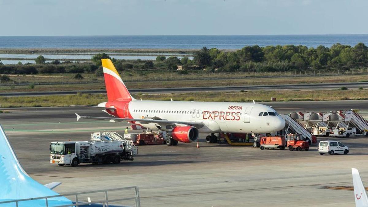 Découvrez comment modifier gratuitement l'heure de votre vol Iberia Express entre Ibiza et Madrid !