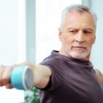 L'expert en fitness dévoile l'entraînement de 10 minutes incontournable pour les plus de 40 ans.