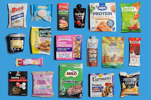 Produits alimentaires riches en protéines dans le supermarché.