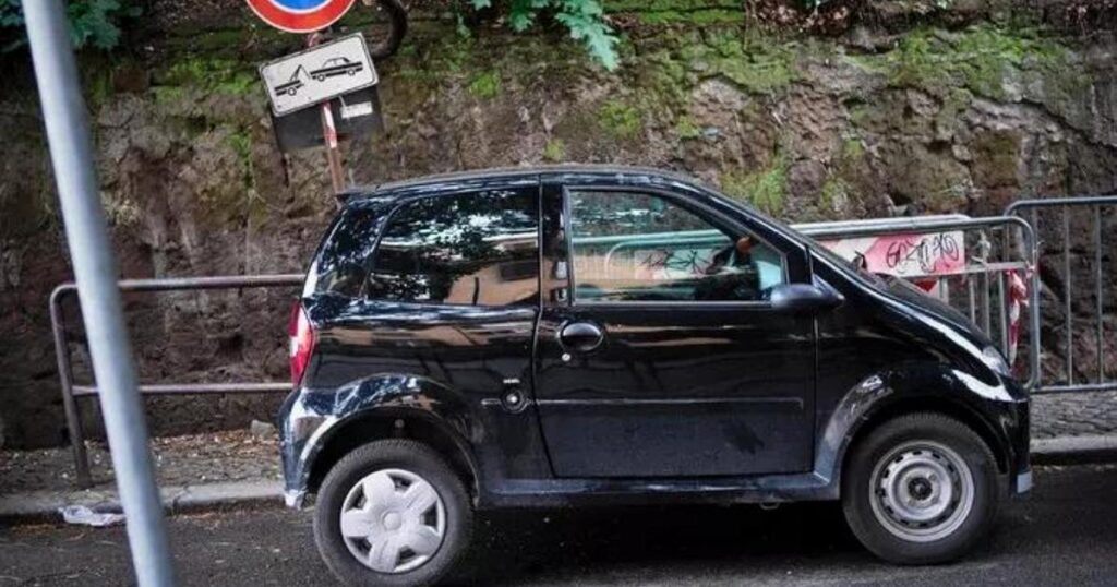 Violences avec des minicoques à Rome : enquête sur une voiture volée similaire