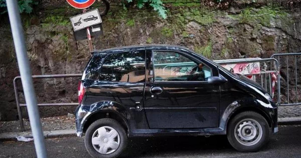 Violences avec des minicoques à Rome : enquête sur une voiture volée similaire